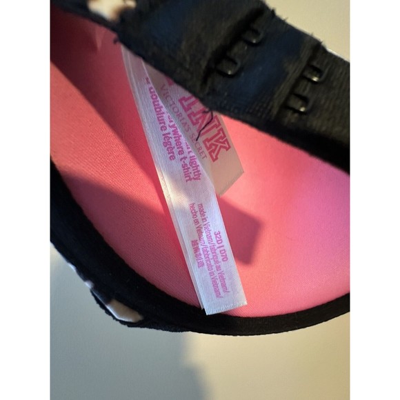 Victoria Secret T-shirt Bra, 32D, Polka Dots/Cheetah, Straps adjust/removable - Picture 3 of 6